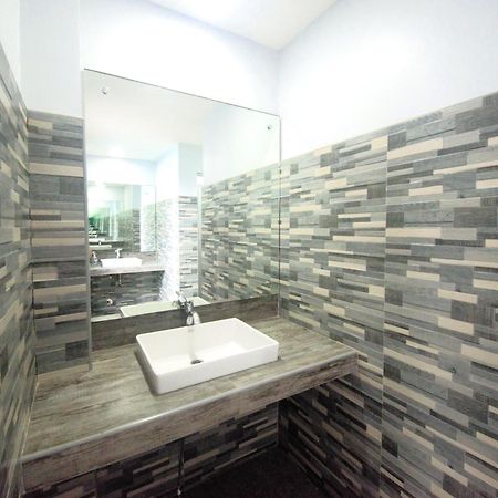 Hotel Gabriella Tagbilaran Extérieur photo