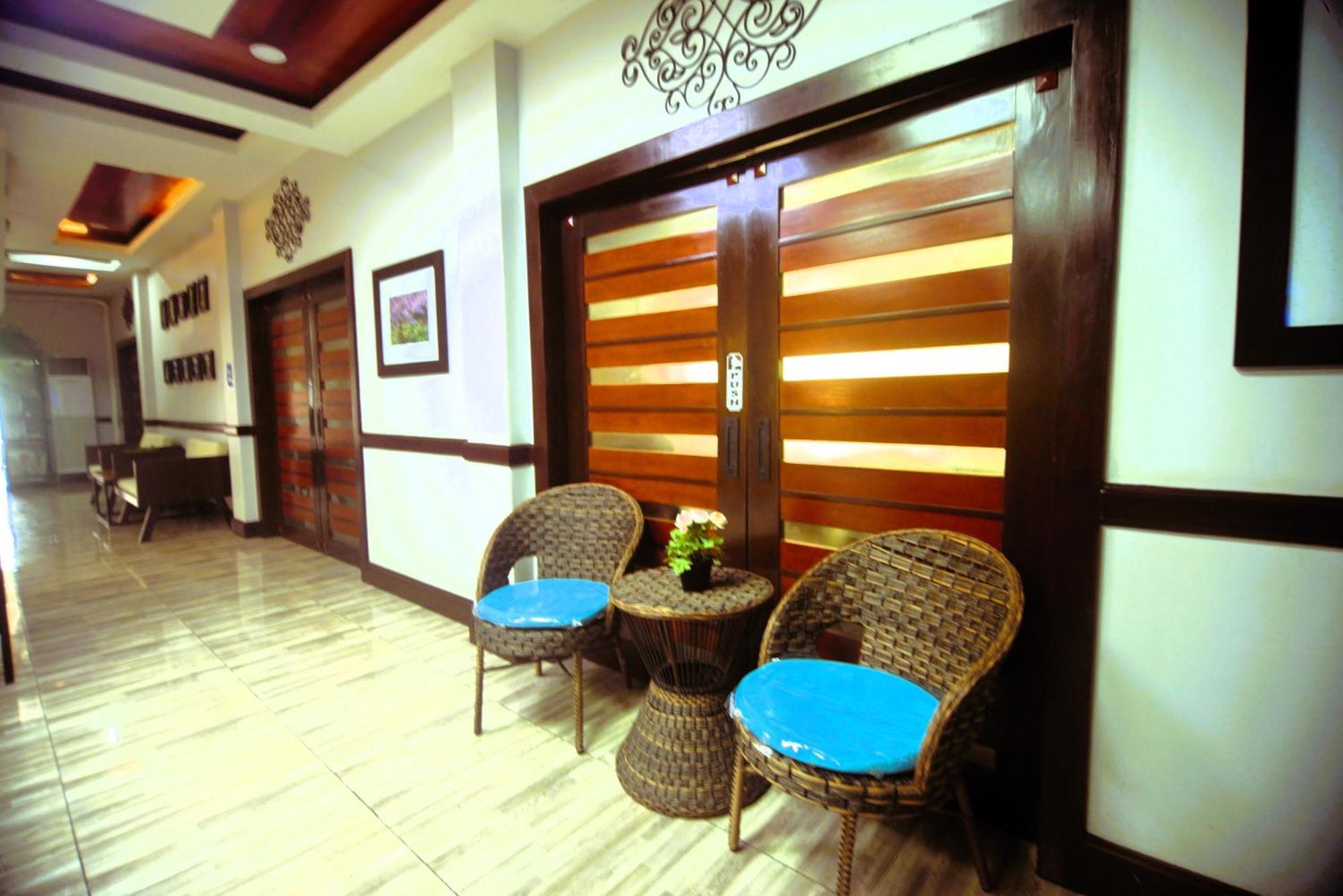 Hotel Gabriella Tagbilaran Extérieur photo