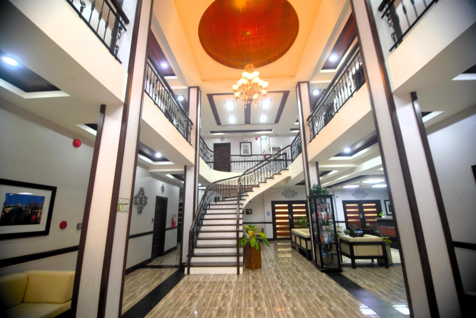 Hotel Gabriella Tagbilaran Extérieur photo