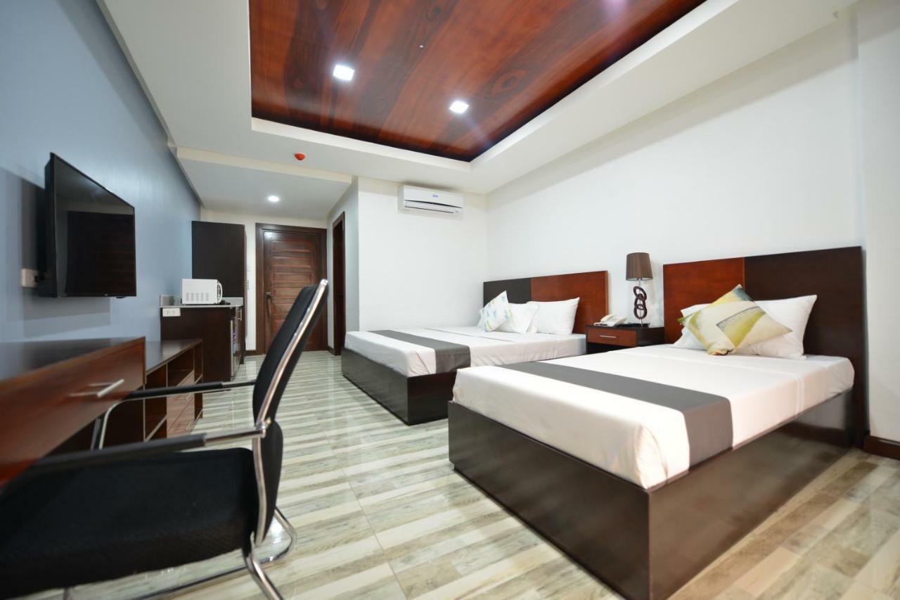 Hotel Gabriella Tagbilaran Extérieur photo