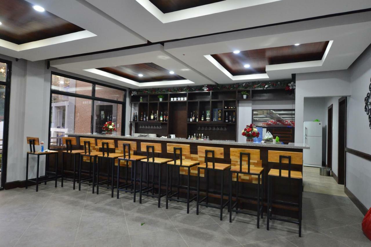 Hotel Gabriella Tagbilaran Extérieur photo
