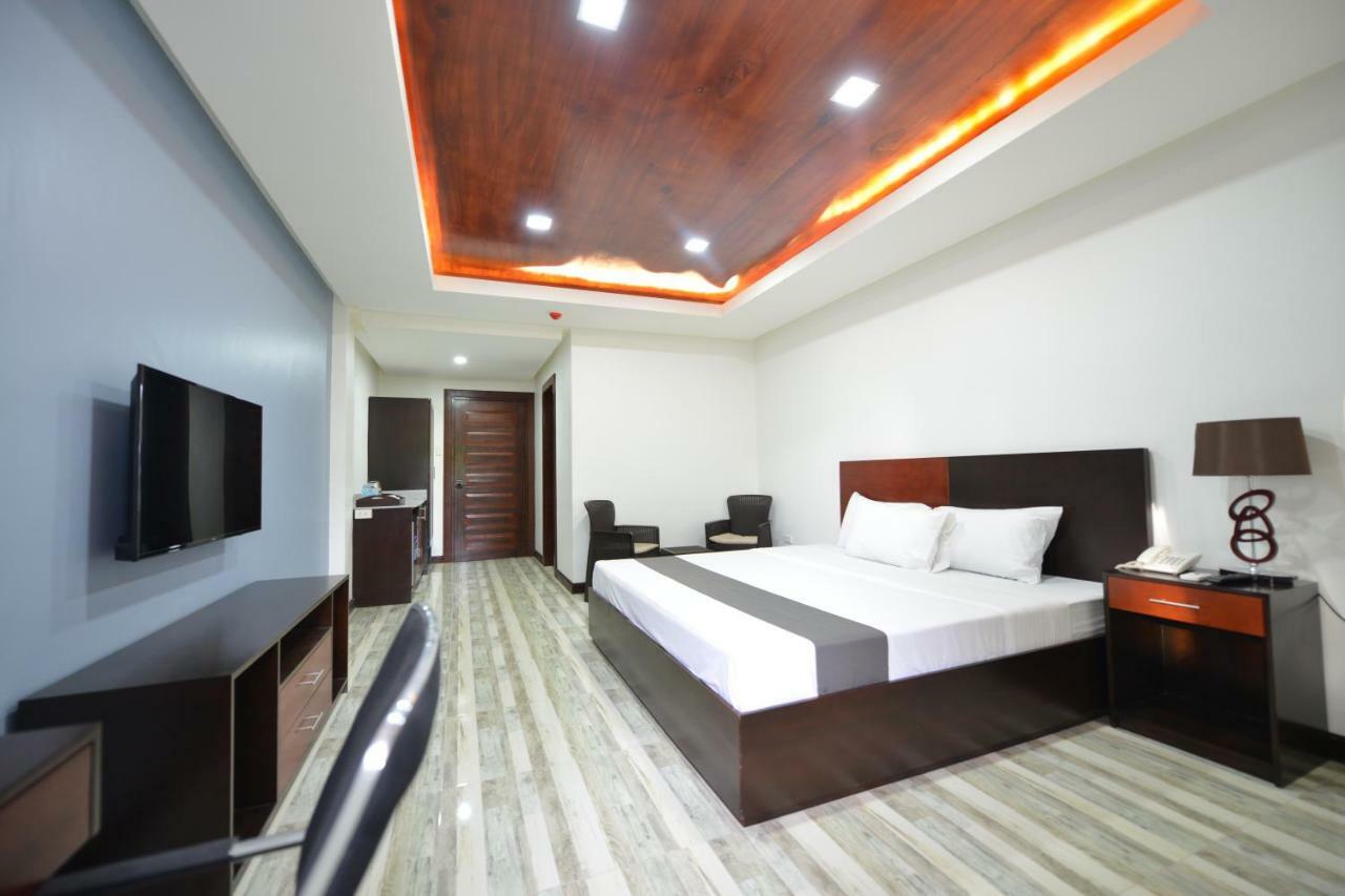 Hotel Gabriella Tagbilaran Extérieur photo
