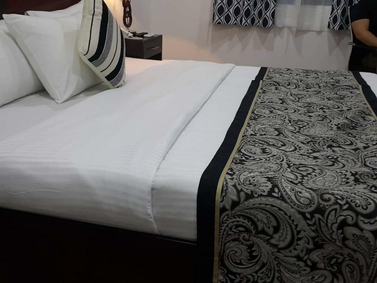 Hotel Gabriella Tagbilaran Extérieur photo